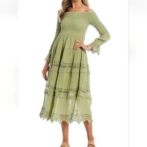 Guess Amberlee Off The Shoulder Smocked Lace Trim Midi Dress Size XS Boho Fairy